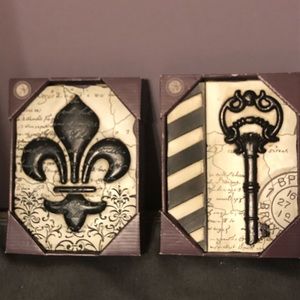 Fleur de Lis & key wall plaques